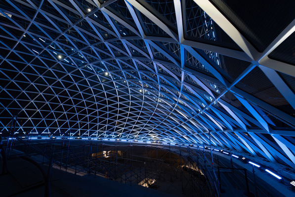 © DB Projekt Stuttgart–Ulm GmbH The grid shell construction by seele, which has now been uncovered, consists of 403 nodes and a supporting structure made of 110 tons of steel.